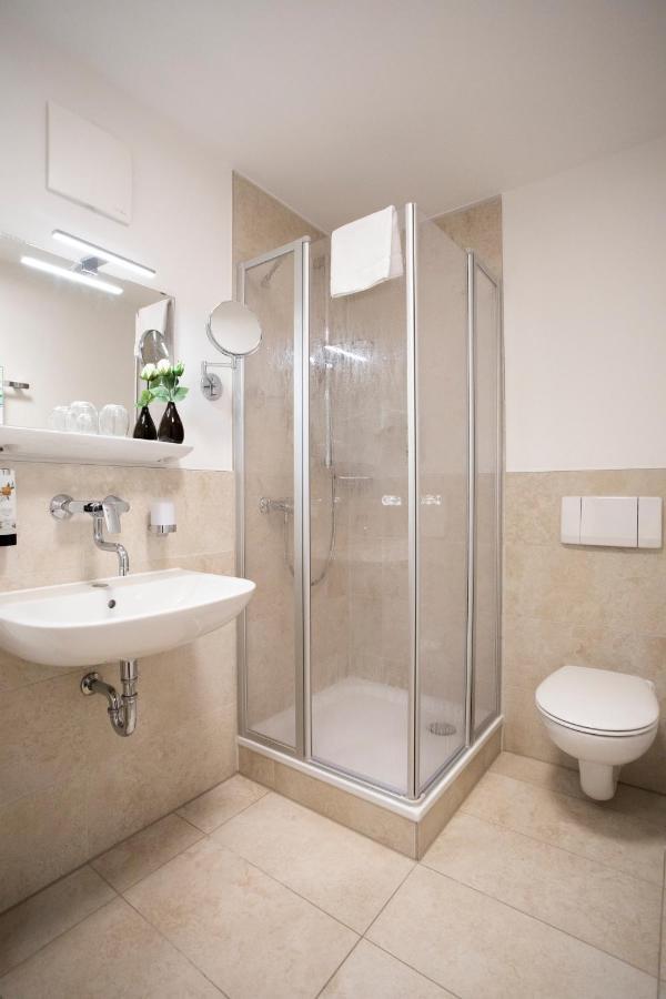 בוגן B Home Apart Hotel By Alpha מראה חיצוני תמונה